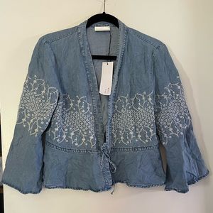 Jean shirt with white embroidery